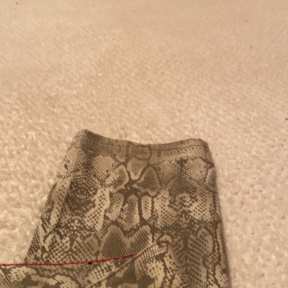 Lane Bryant Pants Size 24-Snake Skin Look - Picture 3 of 6